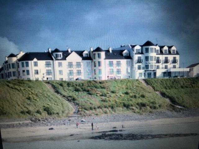 Beach Front Apt Portballintrae , Bushmills Close To Royal Portrush Golf Club Buitenkant foto
